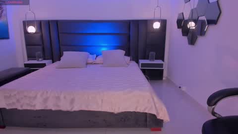 Snapshot of biancapierce_ chatting on 11.06.25 Bianca Pierce online show from 11.06.25