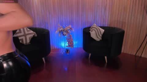 Snapshot of biancapierce_ chatting on 12.04.25 Bianca Pierce online show from 12.04.25