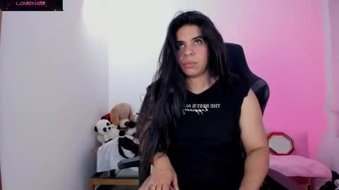 Snapshot of biancastrongg chatting on 11.27.25 Biancastrong.. IGThebiancastrong online show from 11.27.25