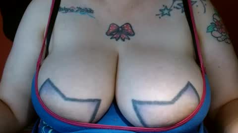 Snapshot of bianka_star_ chatting on 01.04.25 bianca online show from 01.04.25