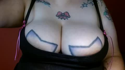 Snapshot of bianka_star_ chatting on 02.12.25 bianca online show from 02.12.25