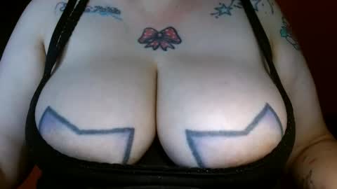 Snapshot of bianka_star_ chatting on 02.13.25 bianca online show from 02.13.25