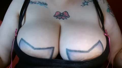 Snapshot of bianka_star_ chatting on 03.04.25 bianca online show from 03.04.25