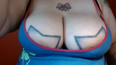 Snapshot of bianka_star_ chatting on 03.08.25 bianca online show from 03.08.25