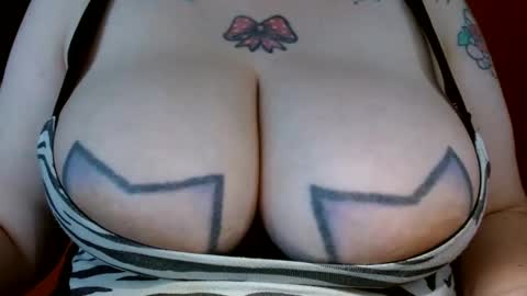 Snapshot of bianka_star_ chatting on 09.25.25 bianca online show from 09.25.25