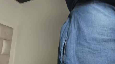 Snapshot of bibiana_js_ chatting on 12.01.25 bibiana_js_ online show from 12.01.25