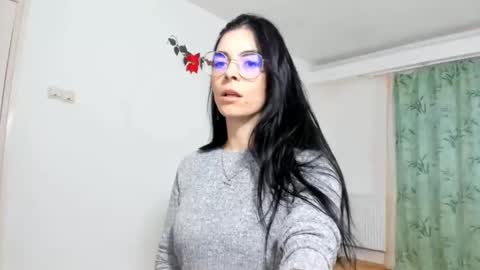 Snapshot of bibitina chatting on 01.12.25 innasugarwild online show from 01.12.25