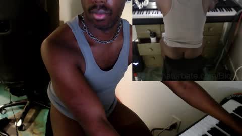 Snapshot of bicepsandfrot chatting on 03.02.25 BicepsandFrot online show from 03.02.25