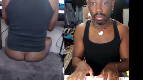 Snapshot of bicepsandfrot chatting on 09.24.25 BicepsandFrot online show from 09.24.25