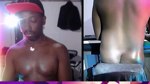 Snapshot of bicepsandfrot chatting on 11.03.25 BicepsandFrot online show from 11.03.25