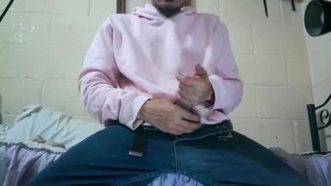 Snapshot of bichopeludo chatting on 10.25.25 bichopeludo online show from 10.25.25