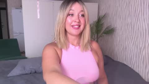 Snapshot of big_ass_blonde chatting on 07.12.26 Eva online show from 07.12.26