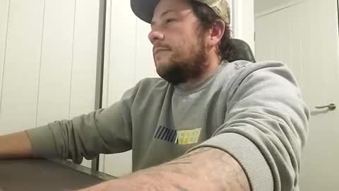 Snapshot of big_balls_big_load chatting on 09.11.25 big_balls_big_load online show from 09.11.25