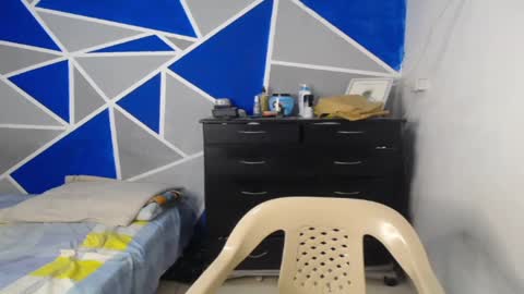 big_black11 online show from 02.15.25