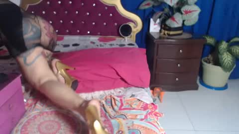 Snapshot of big_boobshot chatting on 02.12.25 Marcela online show from 02.12.25