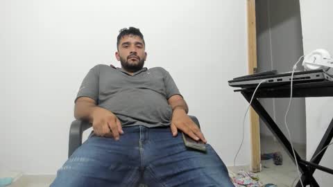 Snapshot of big_dad69 chatting on 12.22.25 Tommy online show from 12.22.25