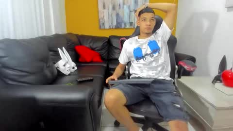 big_jhoonss_ online show from 10.19.25