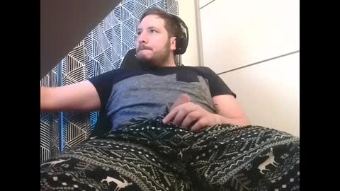 Snapshot of big_sele chatting on 02.01.25 bigbroly88 online show from 02.01.25