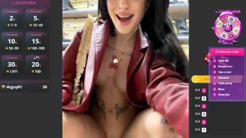 Snapshot of bigassbitch911 chatting on 12.03.24 EvaAndersonXxX online show from 12.03.24