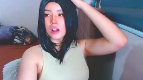 Mia online show from 12.13.24