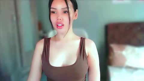 Mia online show from 05.22.26