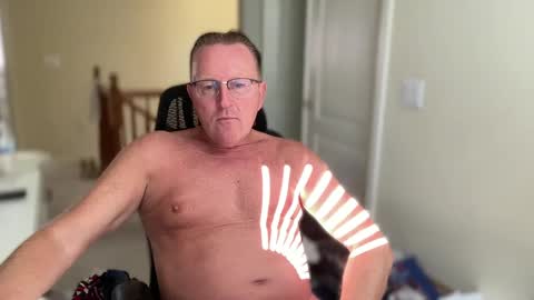 Snapshot of bigblondviking chatting on 10.11.25 bigblondviking online show from 10.11.25