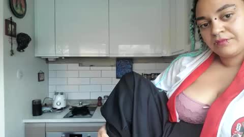 Snapshot of bigboobemily chatting on 10.29.25 bigboobemily online show from 10.29.25