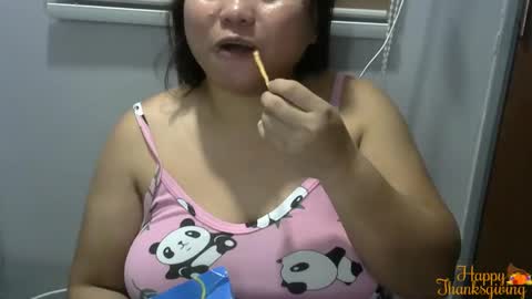 Snapshot of bigboobslyn chatting on 11.20.25 bigboobslyn online show from 11.20.25