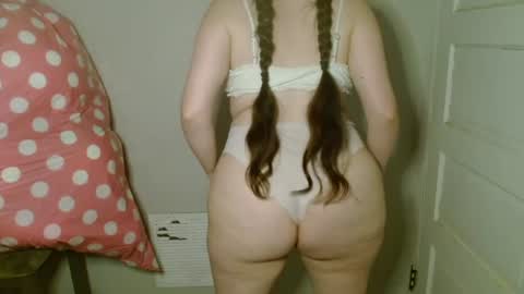 Isabella online show from 06.29.26