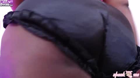 Snapshot of bigbootymommyy chatting on 10.31.25 bigbootymommyy online show from 10.31.25