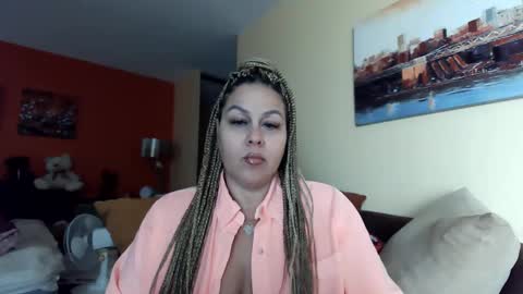 Snapshot of bigbreastsabrina chatting on 12.17.24 BIG BREAST SABRINA online show from 12.17.24