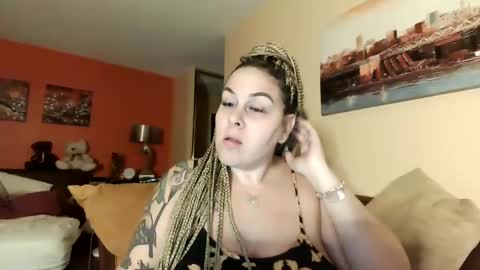 Snapshot of bigbreastsabrina chatting on 12.26.24 BIG BREAST SABRINA online show from 12.26.24