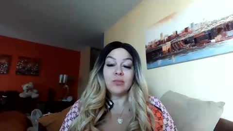Snapshot of bigbreastsabrina chatting on 01.09.25 BIG BREAST SABRINA online show from 01.09.25