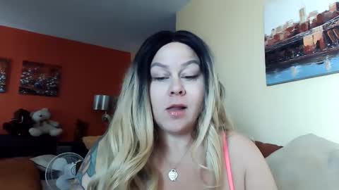 Snapshot of bigbreastsabrina chatting on 01.15.25 BIG BREAST SABRINA online show from 01.15.25