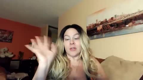 Snapshot of bigbreastsabrina chatting on 01.26.25 BIG BREAST SABRINA online show from 01.26.25