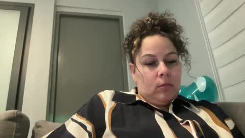 Snapshot of bigbreastsabrina chatting on 02.05.25 BIG BREAST SABRINA online show from 02.05.25