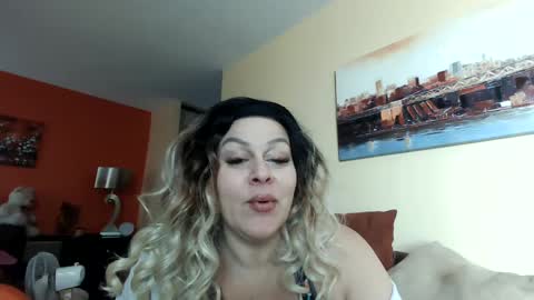 Snapshot of bigbreastsabrina chatting on 02.23.25 BIG BREAST SABRINA online show from 02.23.25
