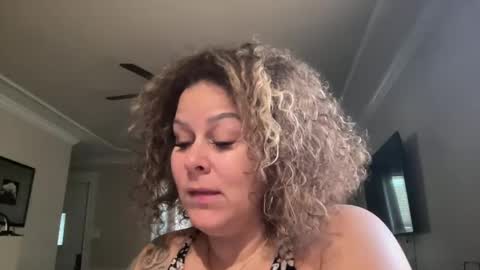 Snapshot of bigbreastsabrina chatting on 09.26.25 BIG BREAST SABRINA online show from 09.26.25