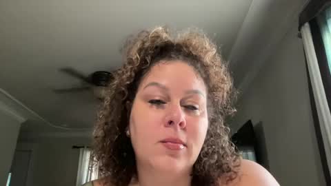 Snapshot of bigbreastsabrina chatting on 10.03.25 BIG BREAST SABRINA online show from 10.03.25
