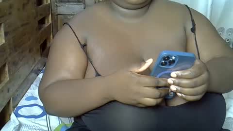 Snapshot of bigchocotities chatting on 02.05.25 bigchocotities online show from 02.05.25