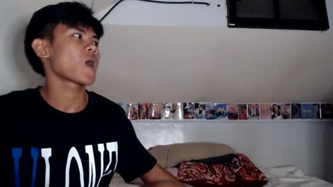 Nicole Bryan online show from 02.02.25