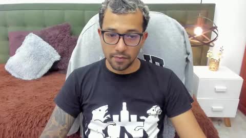 Snapshot of bigcock_hair chatting on 12.14.25 bigcock_hair online show from 12.14.25