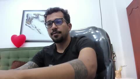 Snapshot of bigcock_hair chatting on 02.15.26 bigcock_hair online show from 02.15.26