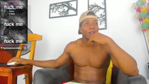 Snapshot of bigcock_latin01 chatting on 12.24.24 sexy muscle online show from 12.24.24