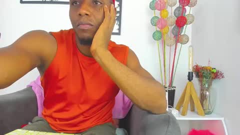 Snapshot of bigcock_latin01 chatting on 02.20.25 sexy muscle online show from 02.20.25