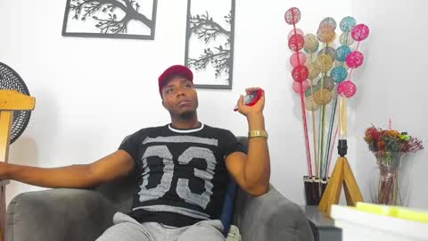 Snapshot of bigcock_latin01 chatting on 03.11.25 sexy muscle online show from 03.11.25