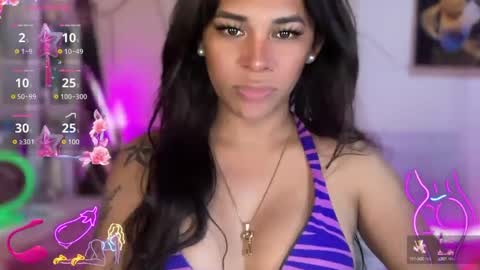 Snapshot of bigcockamanda23 chatting on 03.08.25 queen amanda online show from 03.08.25