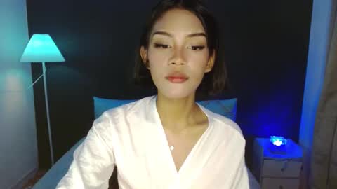 katherine Pierce online show from 01.06.25