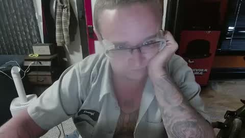 Snapshot of bigdbrillion chatting on 10.07.25 Darryl online show from 10.07.25