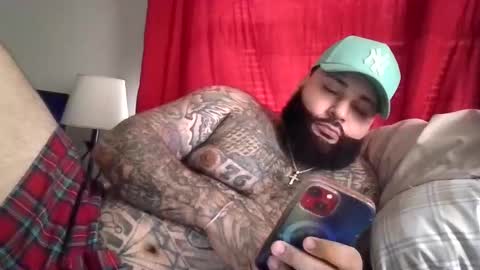 Snapshot of bigdickrican94 chatting on 01.23.25 bigdickrican94 online show from 01.23.25